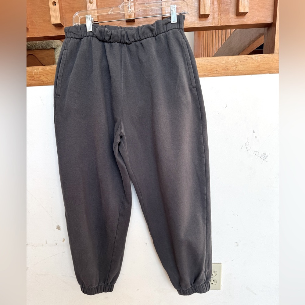 Hollister sweatpants. Adjustable rise. Size medium